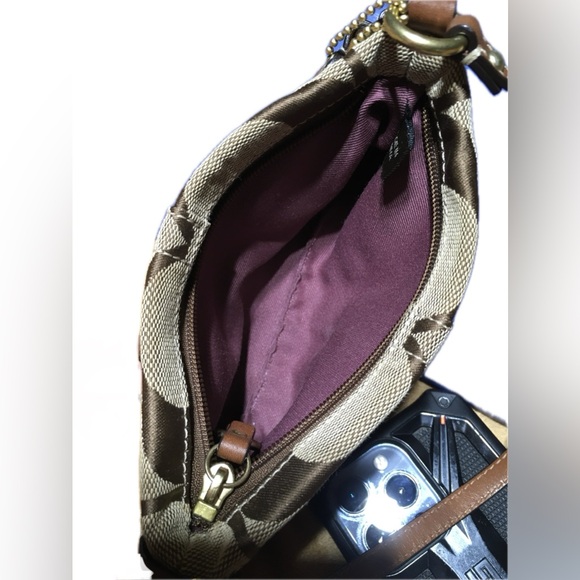 Coach Soho Signature Wristlet Mini Shoulder Bag Purse Wallet EUC - Picture 10 of 11